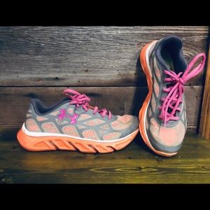 Women’s Under Armour shoes